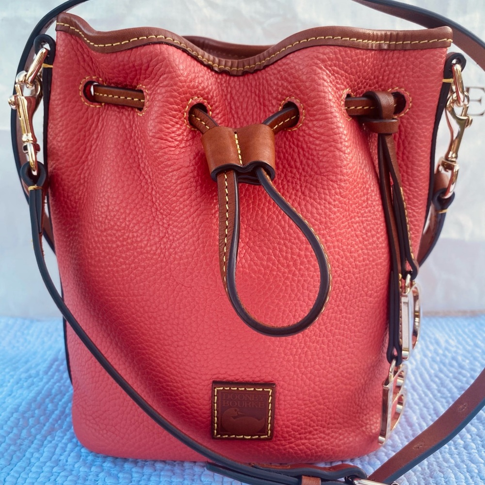 NEW PEBBLE COLLECTION Small Drawstring